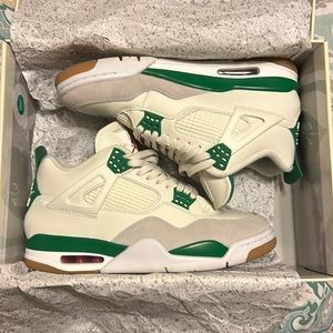 (SOLD!) Nike Air Jordan 4 X Nike SB “Pine Green” size 10